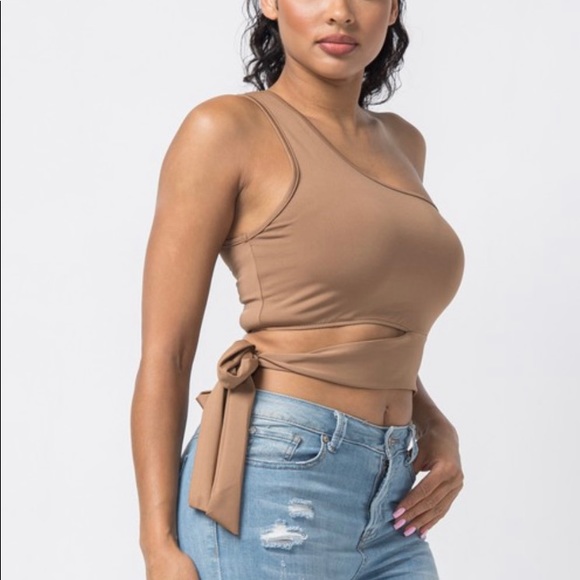 Nude Crop - Picture 3 of 3